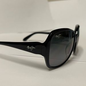 Authentic Maui Jim women’s Kalena Sunglasses. Size 57-17-135 Made in Japan